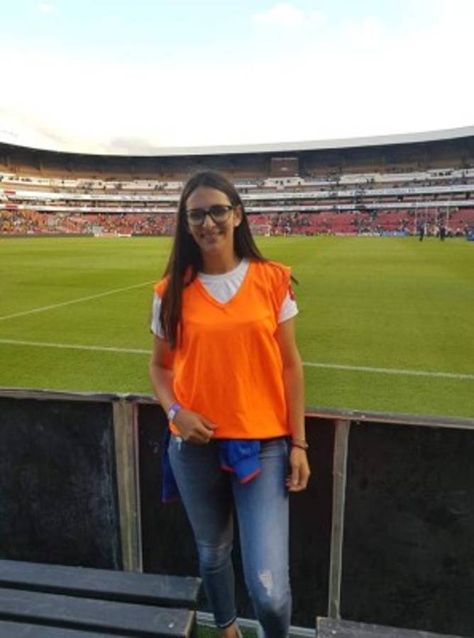 FOTOS: Ella es la guapa fotógrafa que retrata la historia del Olimpia