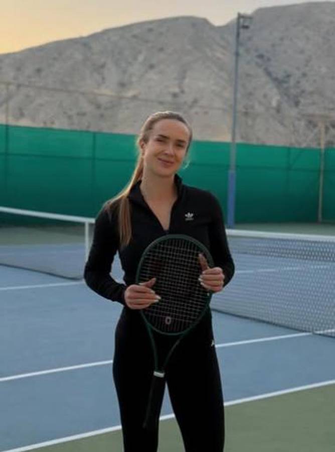 Cambió la raqueta por un lanzamisiles: la estrella que se regresó a Ucrania para combatir contra Rusia