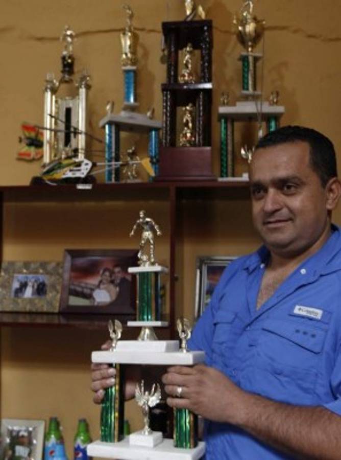 Él es el futbolista hondureño que perdió la pasión por jugar tras muerte de su novia