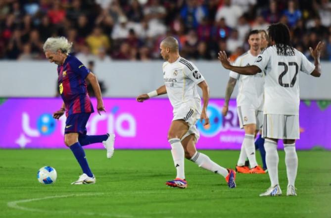 Así se vivió el partido de leyendas de Barcelona y Real Madrid en El Salvador: Yo pensé que estaba en Brasil
