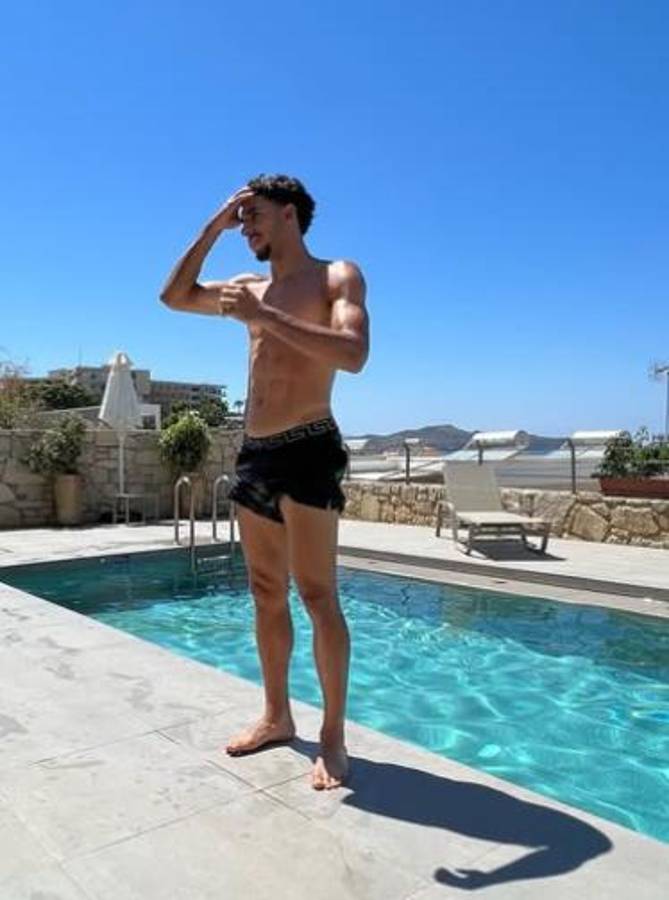 Así es el nuevo delantero del Manchester City: tremendo salario y el cuarto fichaje más caro en la historia del club