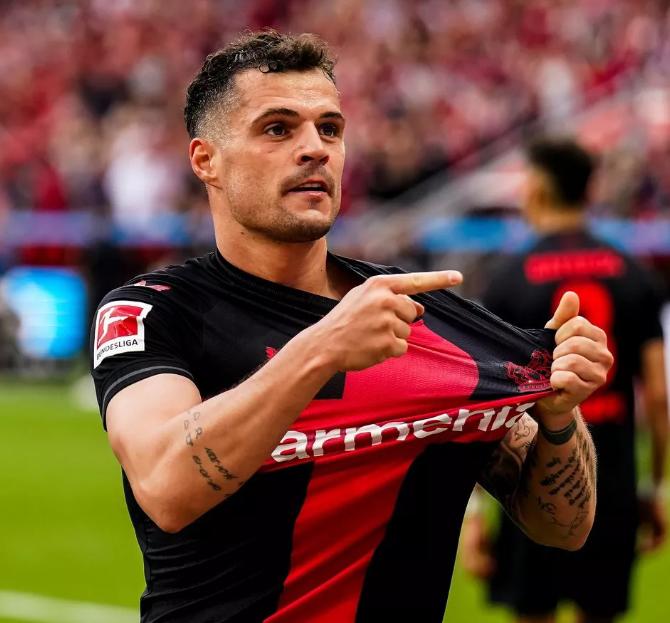 Barcelona anunció salida y va por su tercer fichaje; Real Madrid confirma refuerzo y el nuevo técnico de Cristiano Ronaldo