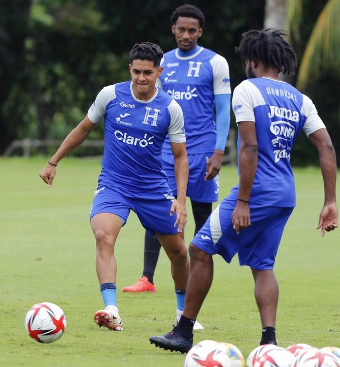 La definición ha sido uno de los tantos problemas de Honduras: Los delanteros que han utilizado Coito y Bolillo en este proceso