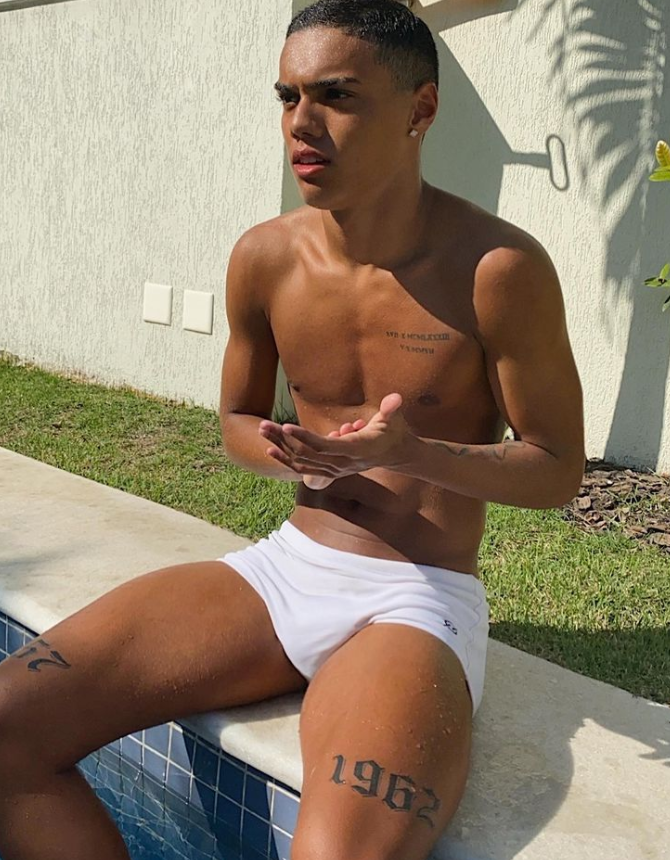 ¿Salió como su padre? Así es la vida del único hijo de Ronaldinho y su impresionante cambio físico