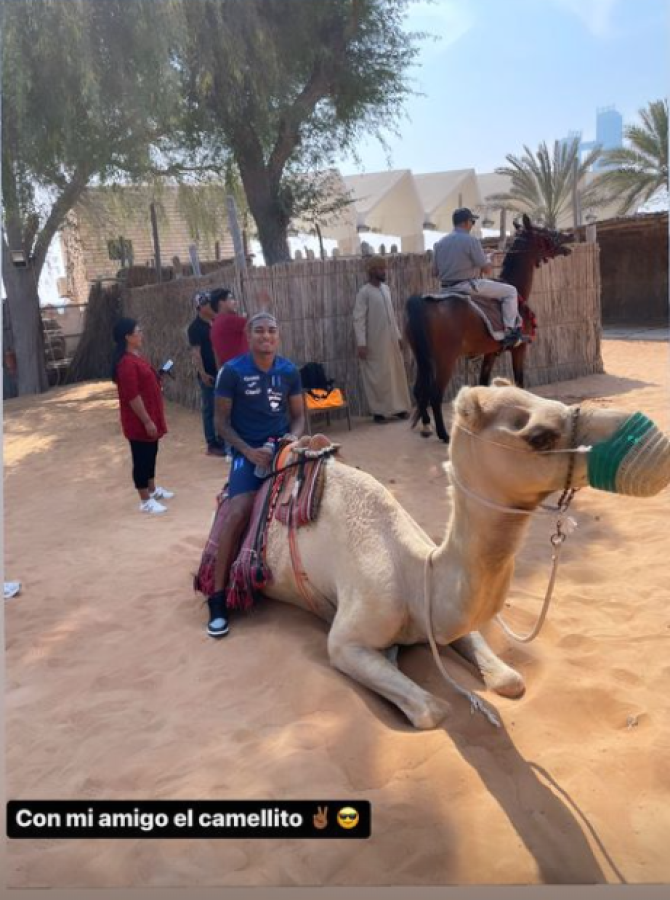 Sobre camellos y vestidos de árabe: las exóticas aventuras de la Selección de Honduras en la lujosa Abu Dabi