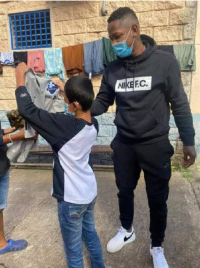 Romell Quioto y su gesto solidario en Tegucigalpa en vísperas de la Navidad