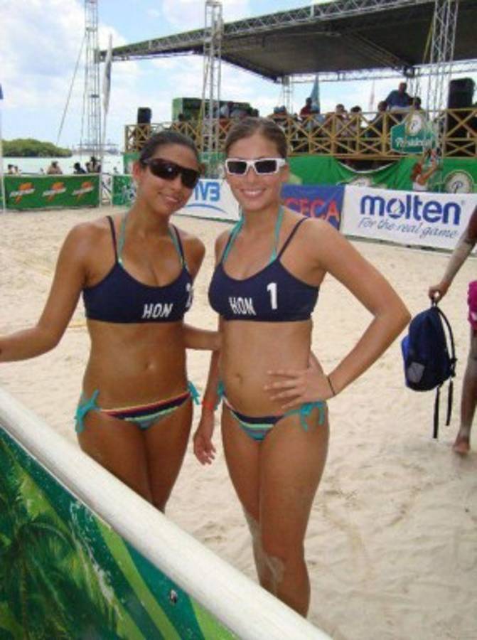 Gina y Kerube, las voleibolistas de playa más sexis de Honduras