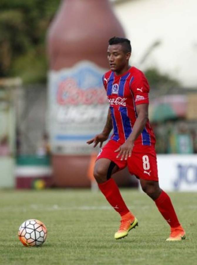 Conoce a los futbolistas con más títulos en Liga Nacional de Honduras