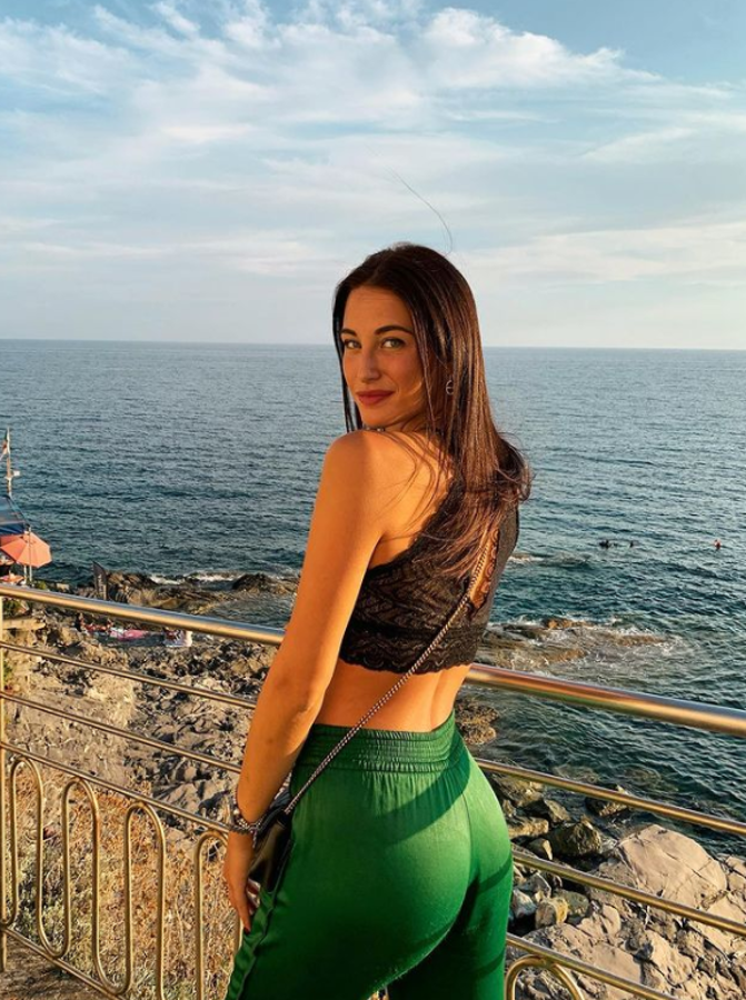 Insólito: portero argentino del Atalanta publica una foto íntima por error, su novia le responde y no tardaron las burlas