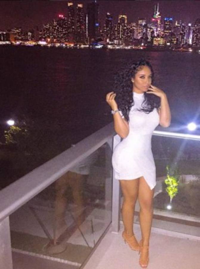 La enfermera más sexi del mundo es aficionada al béisbol y la NFL