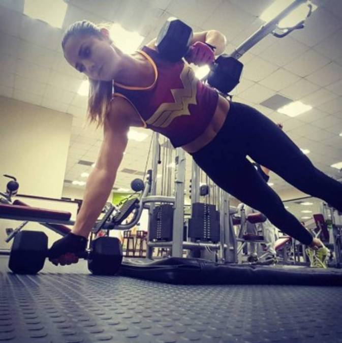 ¡Raquel Vargas, la modelo fitness más ardiente en Semana Santa!