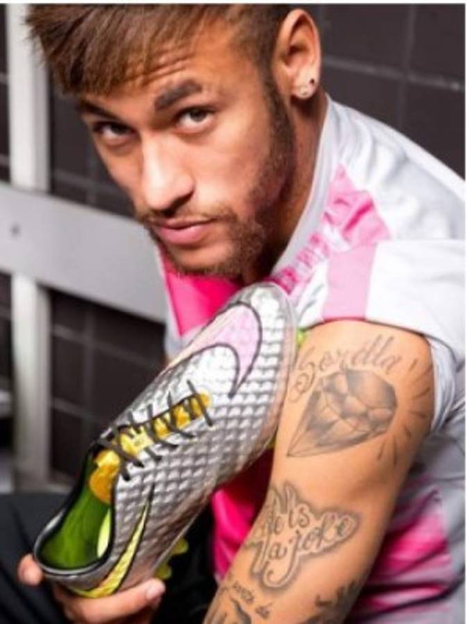 Neymar: El significado de todos sus tatuajes, desde un niño descalzo hasta sus superhéroes favoritos