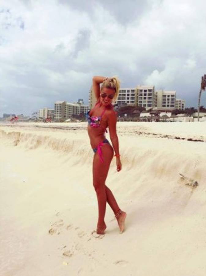 Ailén Bechara, la modelo argentina que quiere consolar a Higuaín y Messi