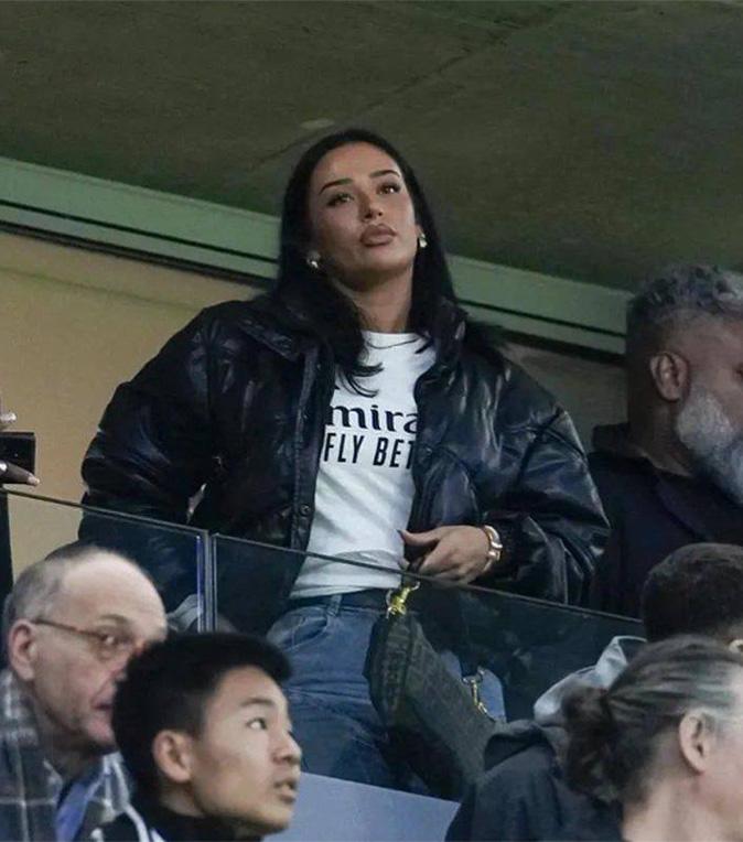 ¡Bien enamorados! Así fueron captados Bellingham con su espectacular novia mientras se recupera de su lesión