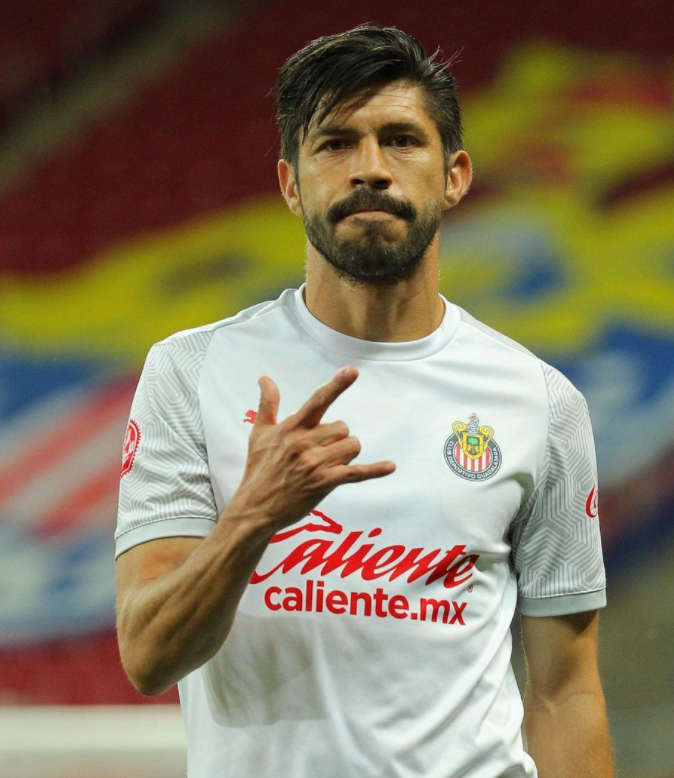 Se retiró Oribe Peralta: revelaron la fortuna del ‘Cepillo’, era el mejor pagado en Chivas y quién es la mujer que lo conquistó