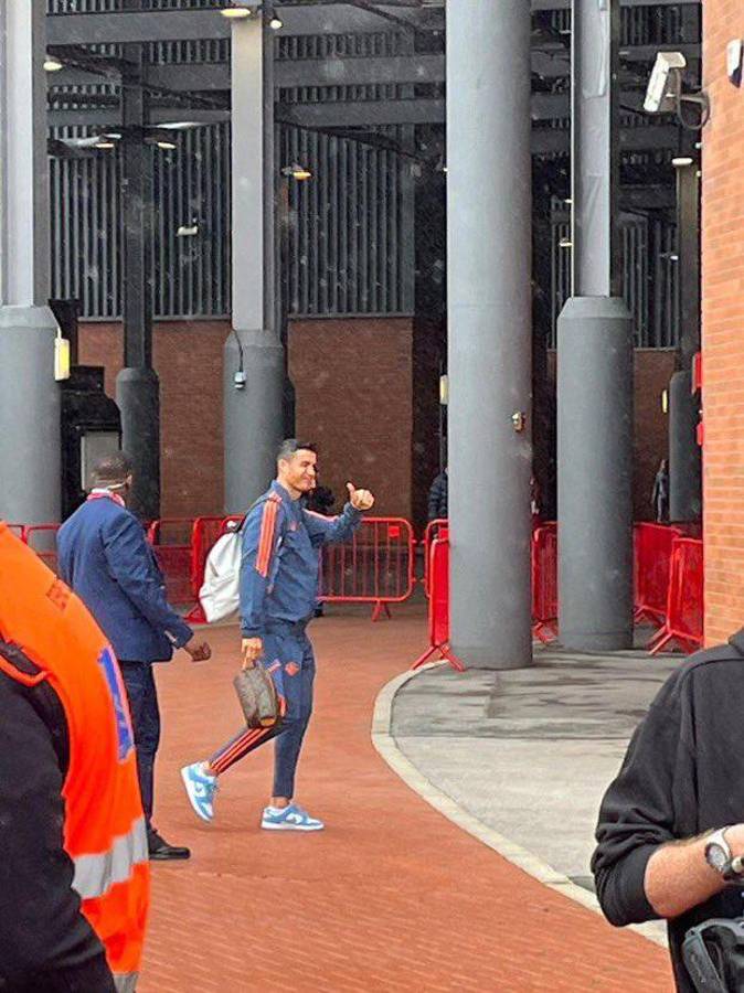 Tuvo un tremendo gesto: Así fue el regreso de Cristiano Ronaldo con el Manchester United ¿Se queda?
