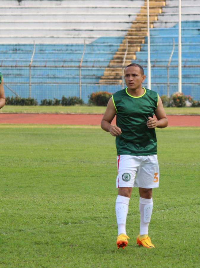 FIFA lo llamó el doble de Roberto Carlos: así es la vida del hondureño que fue engañado y estafado en México