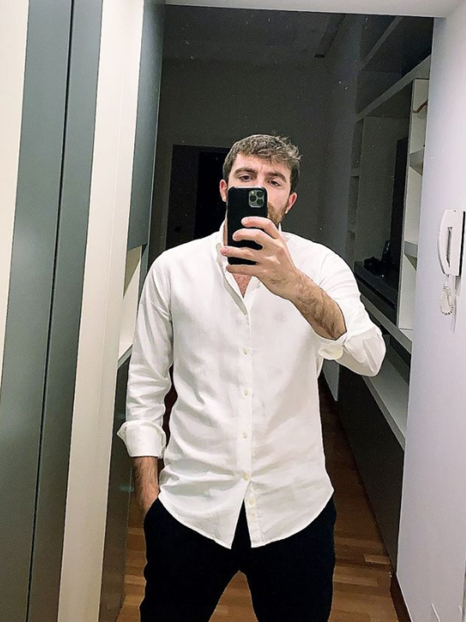 Su primer ‘bombazo’ y la noticia que lo cambió todo: la agitada vida de Fabrizio Romano, el periodista que le pega a los fichajes