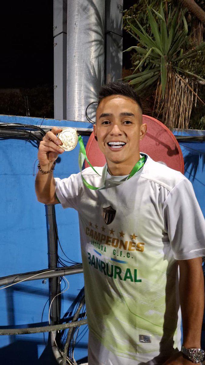 Con dos hondureños involucrados, así fue la tremenda pelea en la final que coronó a Antigua en Guatemala