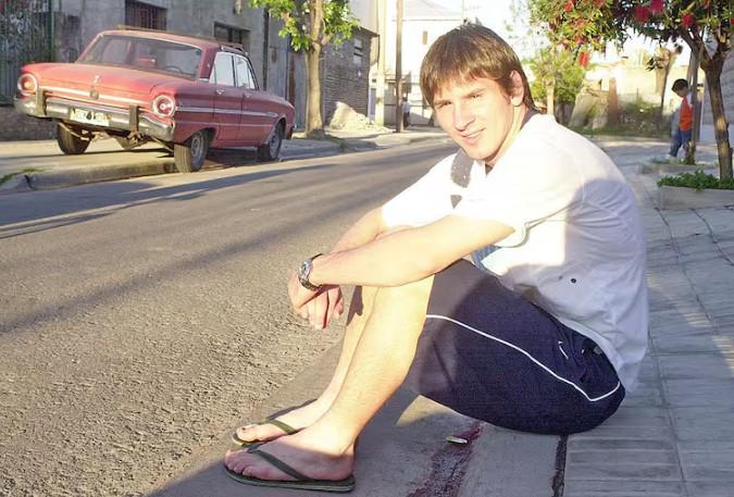 Así está la casa y el humilde barrio donde creció Messi en Rosario