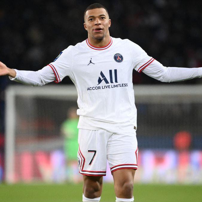 La decisión de Real Madrid con Vinicius, futbolista da ultimátum al Barcelona y PSG pone en jaque a Mbappé