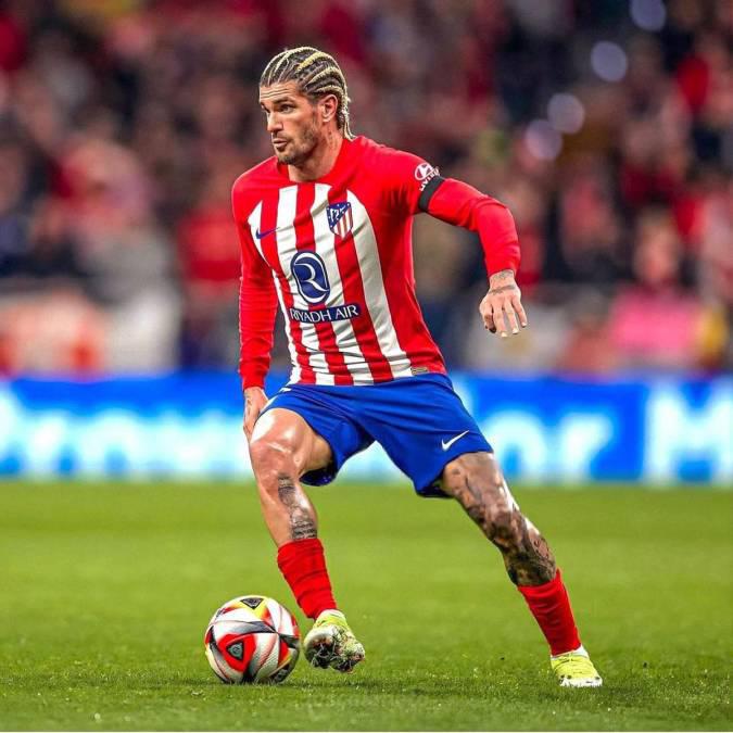 Picante periodista hace atrevida propuesta a Rodrigo De Paul, futbolista argentino del Atlético ¿Cómo lo conoció?