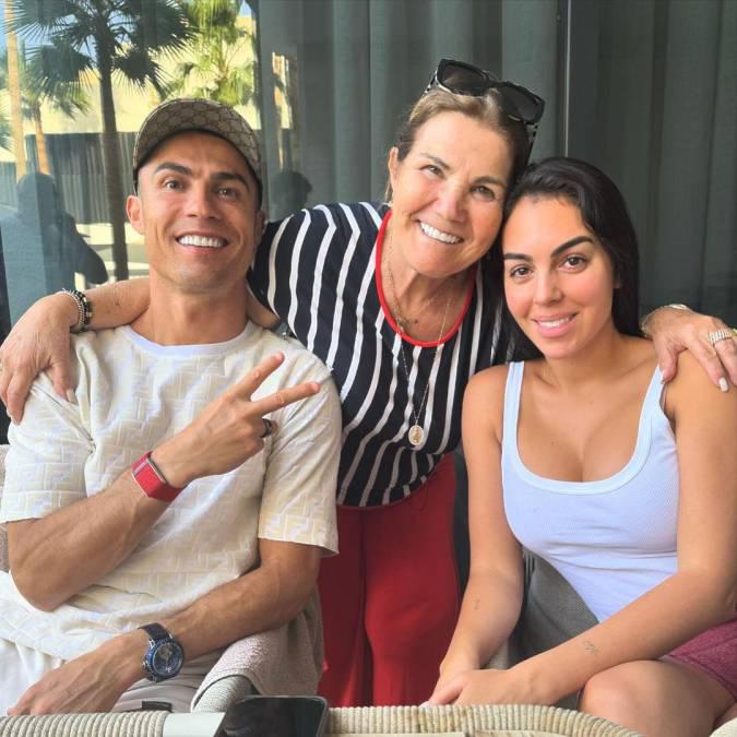 ¿No hay relación? Foto de Georgina Rodríguez con la madre de Cristiano Ronaldo desata la polémica