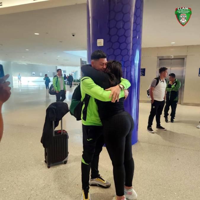 Así vivió el Chelito Martínez su primera experiencia en avión y el conmovedor reencuentro con su hermana en Estados Unidos