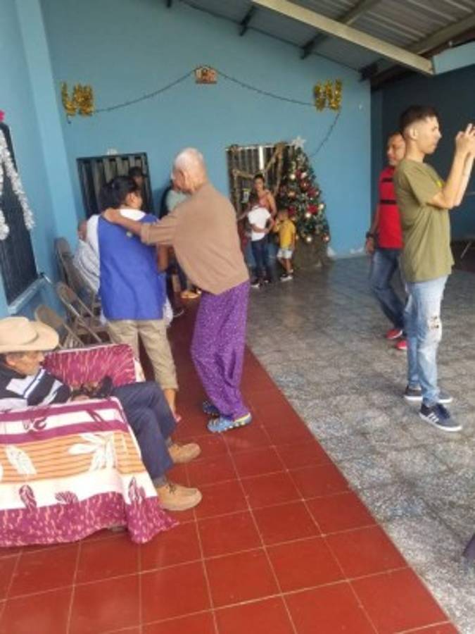 ¡Nobleza! El enorme gesto del olimpista German 'Patón' Mejía con un asilo de ancianos en Danlí