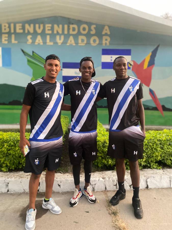 Fichajes Honduras: deja la fábrica y ficha en Primera, duro revés al Real España y la nueva “novia” de Alexy Vega