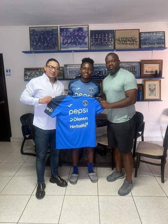 Los últimos 25 fichajes confirmados en la Liga Nacional para el Apertura 2024: ¡Motagua firma hijo de exmundialista!