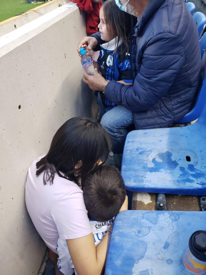 Tragedia en México: Así fue la impactante pelea entre barras de Querétaro y Atlas que dejó más de 17 muertos