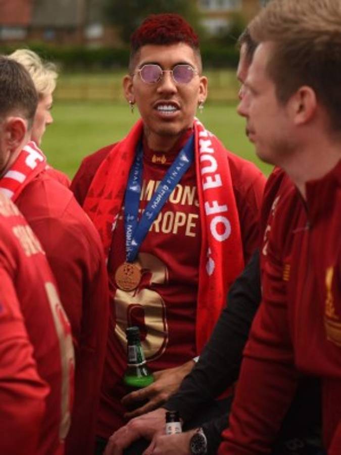 Salah dormido, nuevo look de Firmino y la fiesta del Liverpool por su sexta Champions