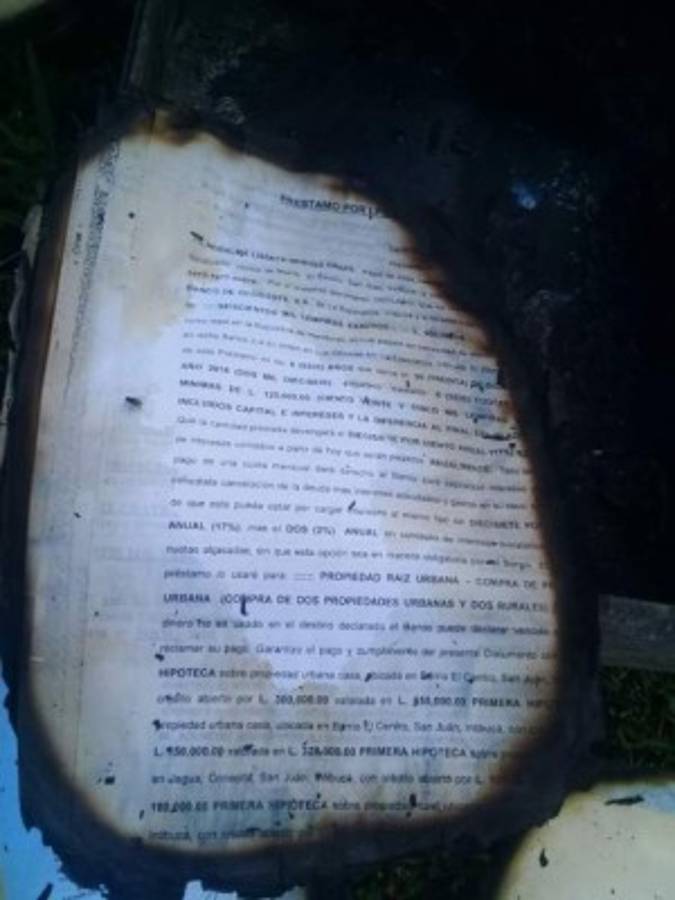 EN FOTOS: Carros quemados y carreteras tomas en casi toda Honduras