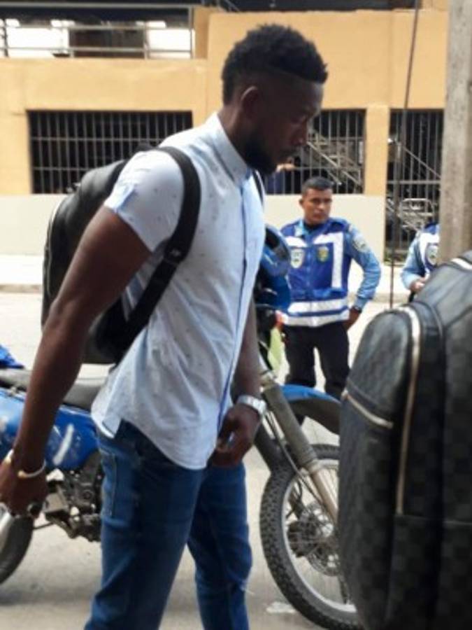 Curiosos looks de los jugadores de la Selección al llegar a San Pedro Sula