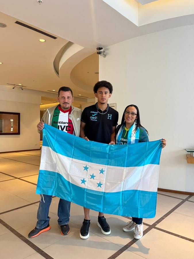 No lo podían creer y lloraron: jugadores de Honduras son sorprendidos en pleno Mundial Sub-20 por sus familiares