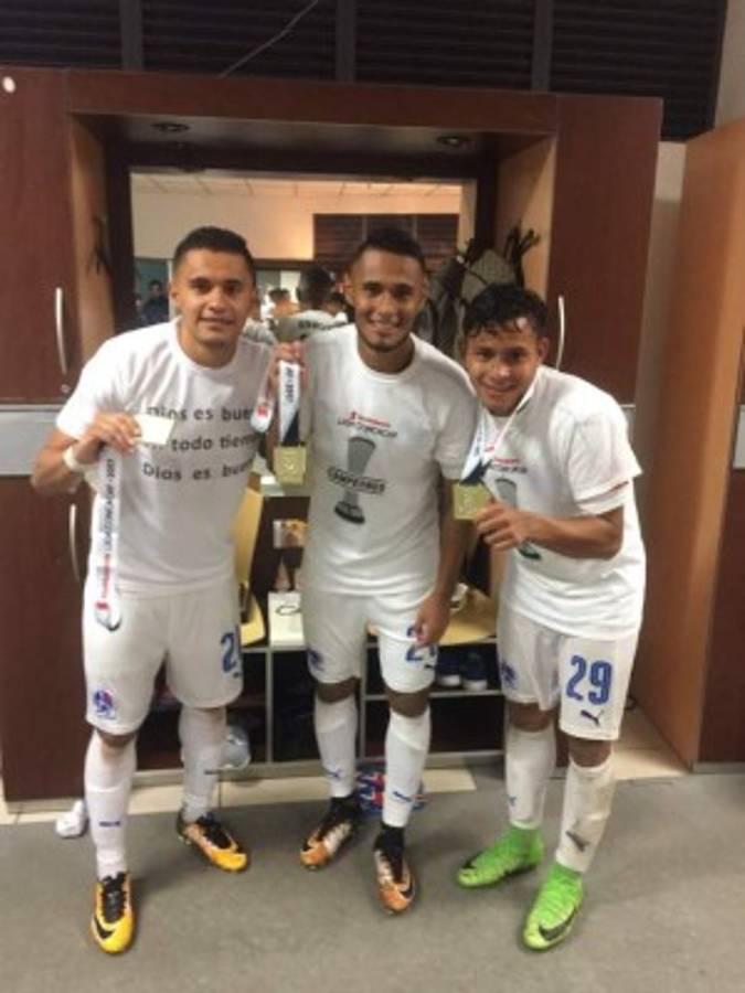 El festejo íntimo de los jugadores del Olimpia tras ganar la copa de Liga Concacaf