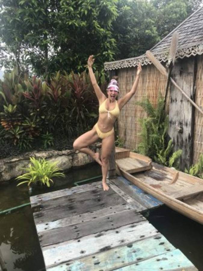 ¡ARDIENTE! Lena the Plug, la youtuber que calentó el verano de manera agresiva