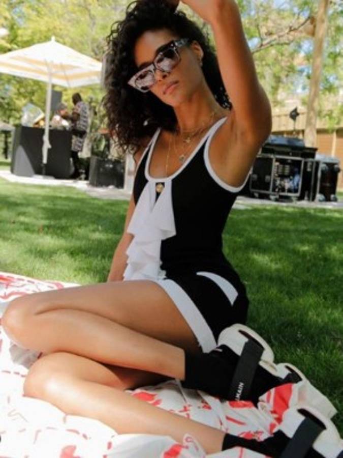 ¿Quién es la linda morena? Los cracks del PSG y la fiesta de cumpleaños que hicieron a la supermodelo  