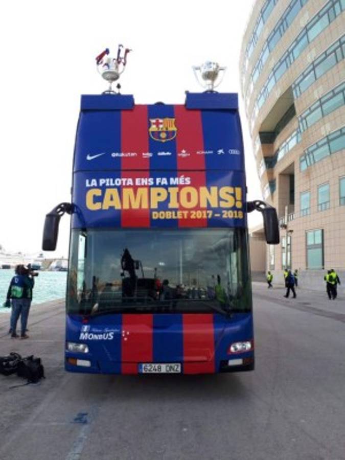 FOTOS: La gran celebración del FC Barcelona por el doblete en España