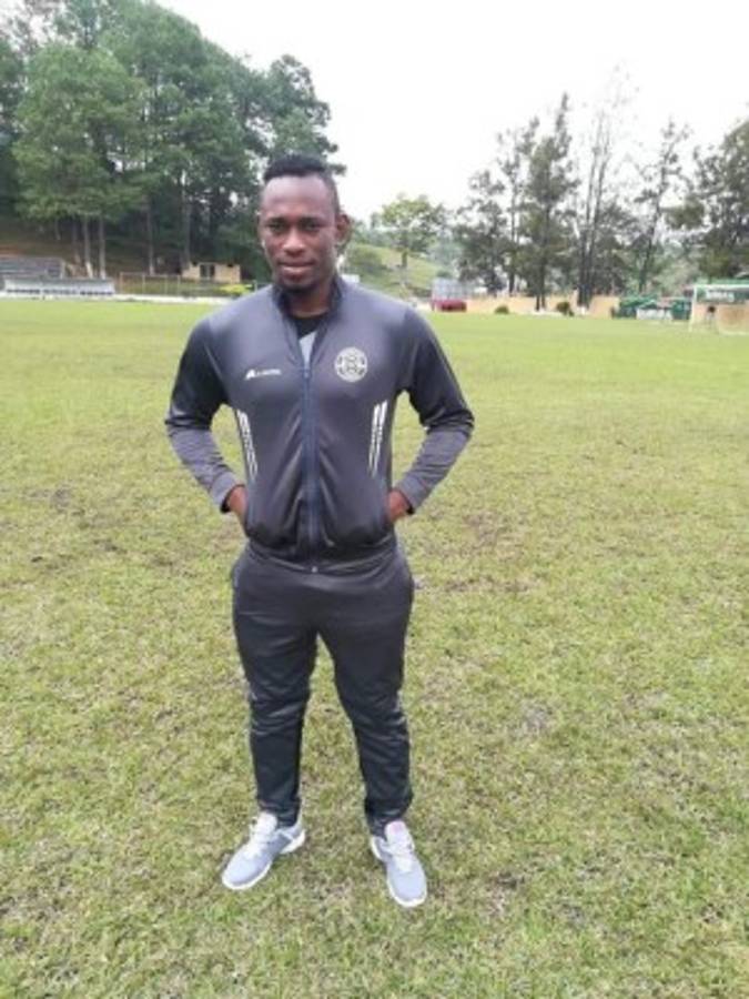 Fichajes: Legionario hondureño cambia de equipo, Real España con una alta y Marathón con bajas