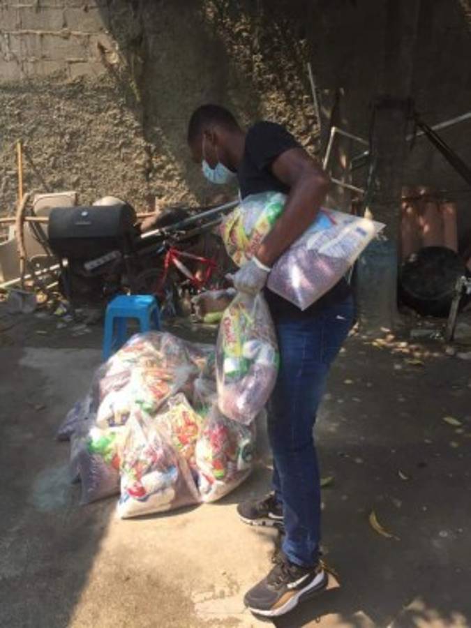 ¡Por tierra y por mar! Osman Chávez reparte alimentos en los pueblos garífunas