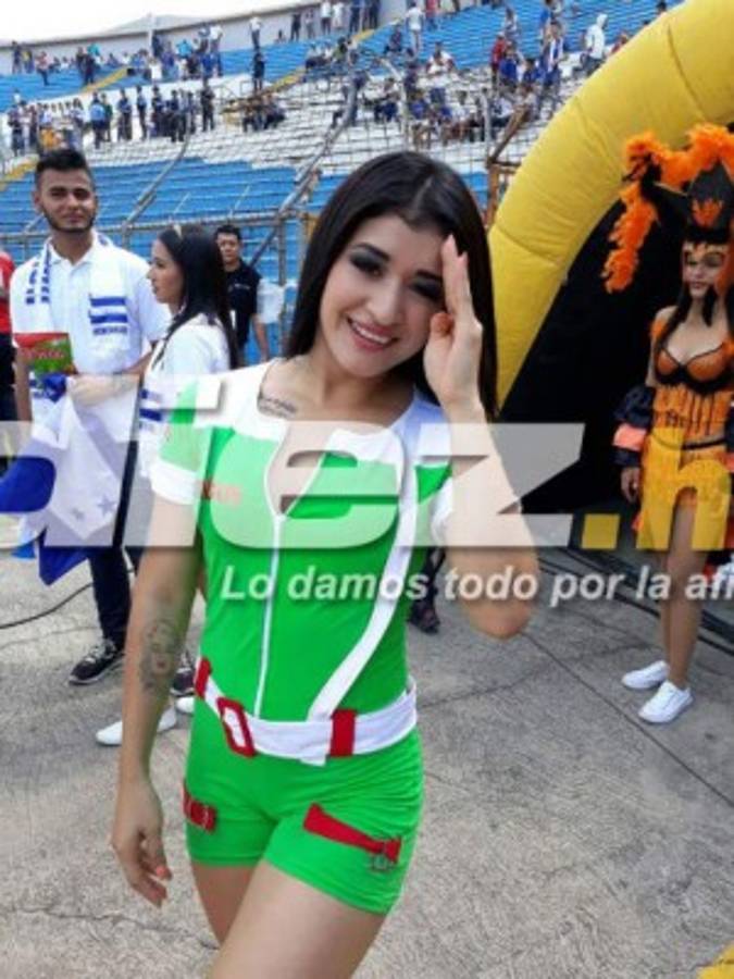 ¡HERMOSAS! Juego entre Honduras-Estados Unidos se llena de lindas chicas