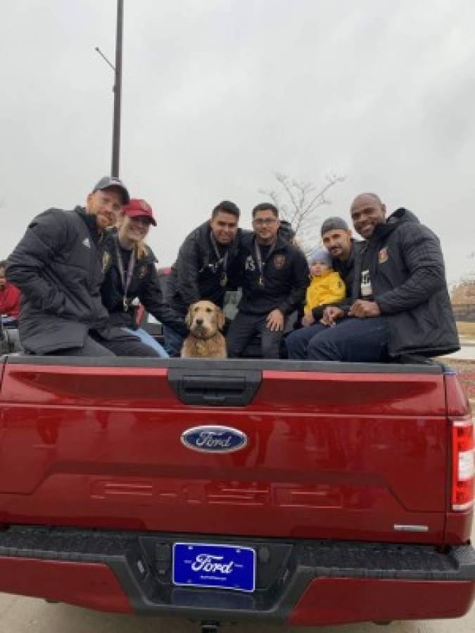 Douglas Martínez, Cristian Cálix y Luis Palma celebran el título con el Real Monarchs en Utah