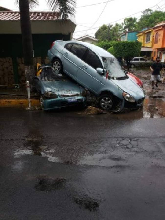 Impactantes imágenes de la tormenta que arrasó en El Salvador y dejó pérdidas humanas