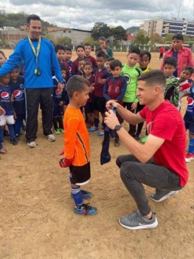 ¡Messi, Cristiano y Rougier! Los futbolistas que no dudaron en cumplir el sueño de un niño