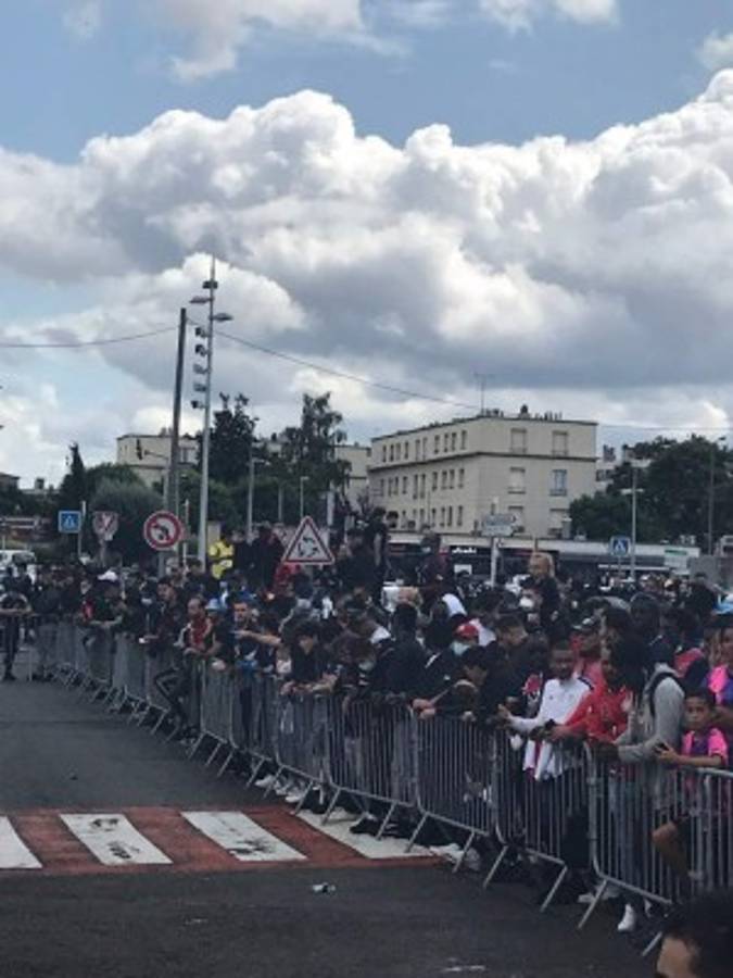 ¿Hoy llega Messi? Lo que está provocando el argentino en París por su eventual fichaje con el PSG