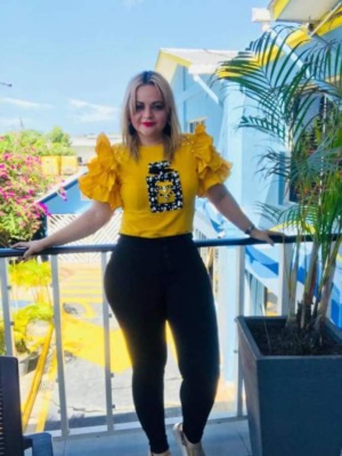 Las bellas novias y esposas de los jugadores del Real España y Olimpia