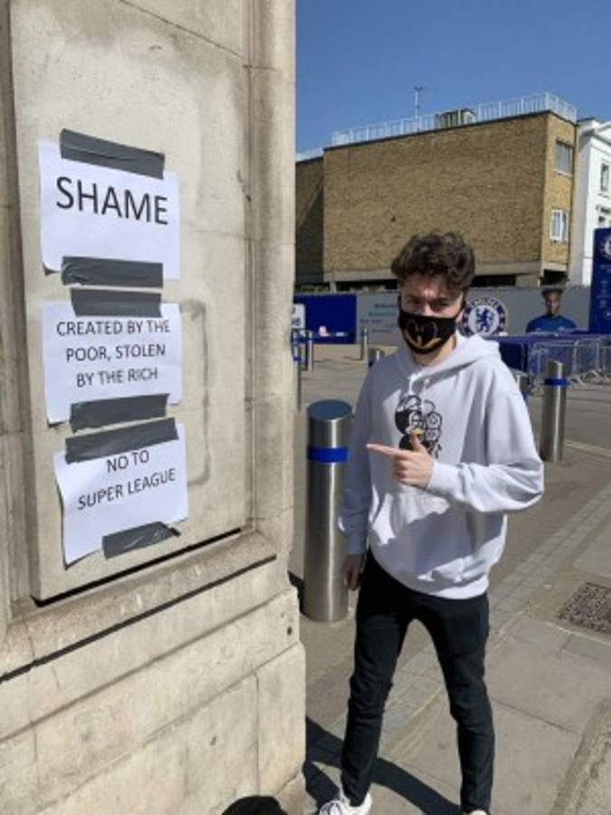 ''Descanse en paz el Manchester City'': afición inglesa toma los estadios y estalla por la Superliga europea