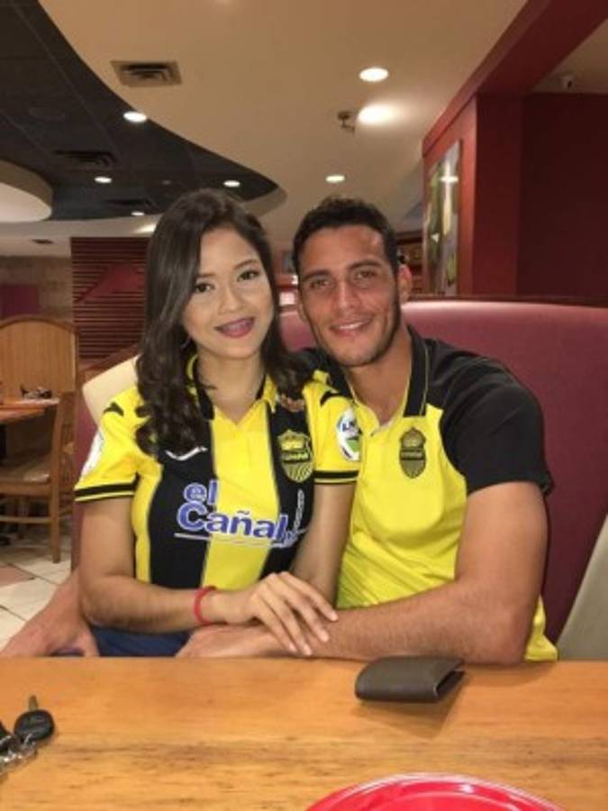 ¡Bellezas aurinegras! Ellas son las aficionadas más lindas del Real España